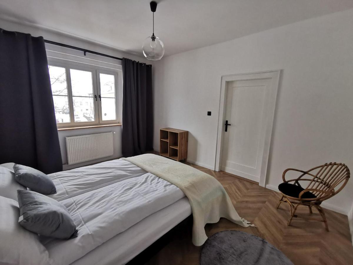 Apartament Black&White Jelenia Góra Exterior foto